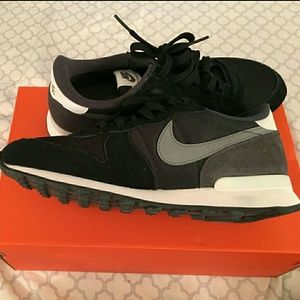 Nike Internationalist